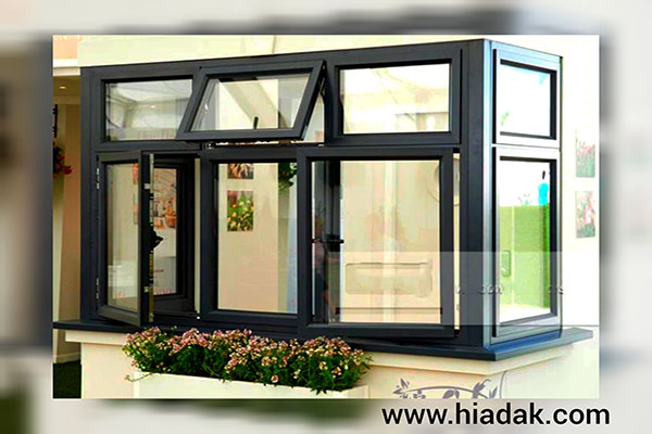 در و پنجره لولایی